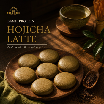 Bánh Protein Hojicha Latte – Nhẹ Vị Trà Rang, Mềm Thơm, Ít Ngọt